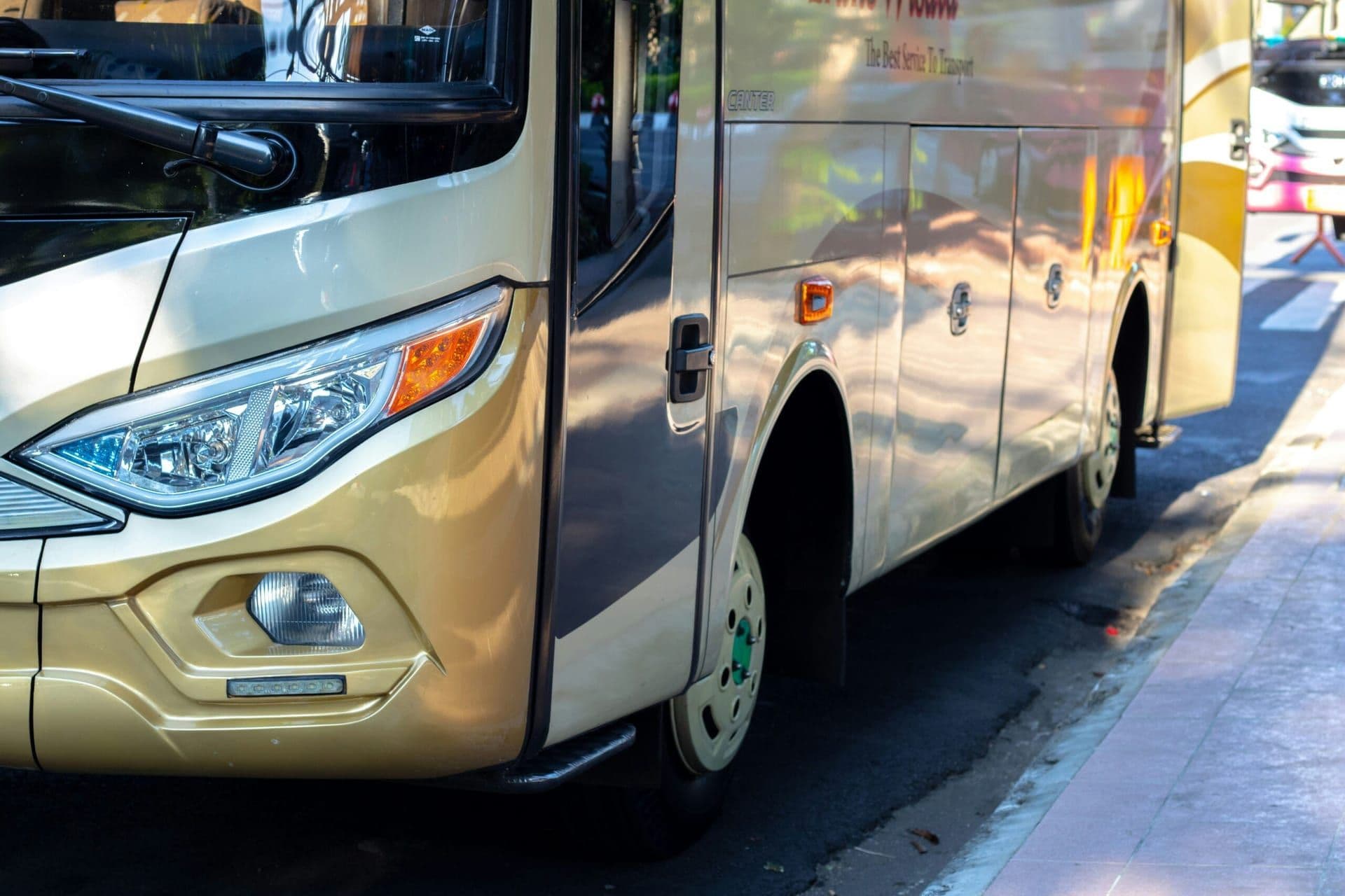 Indiana University Indianapolis Basketball Team Escapes Harrowing Bus Fire