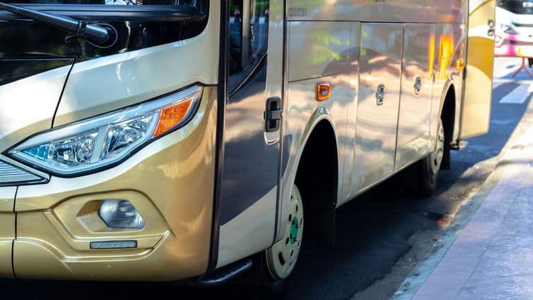 Indiana University Indianapolis Basketball Team Escapes Harrowing Bus Fire
