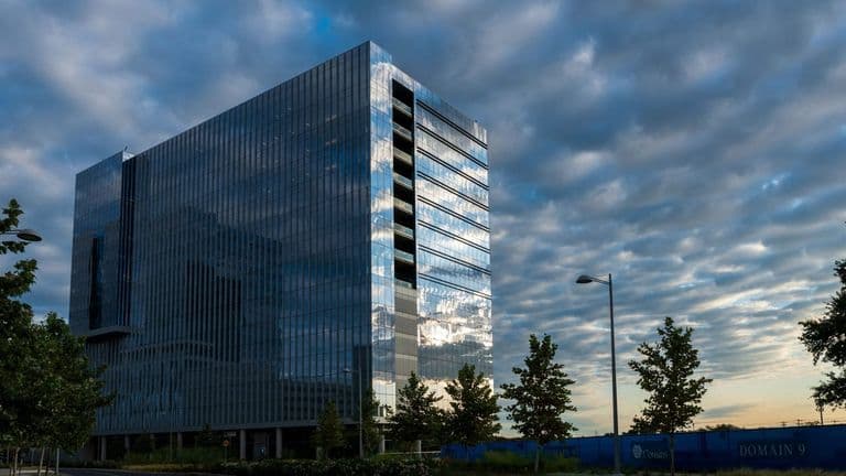Palantir Technologies Hits Record High Amid Federal AI Software Adoption