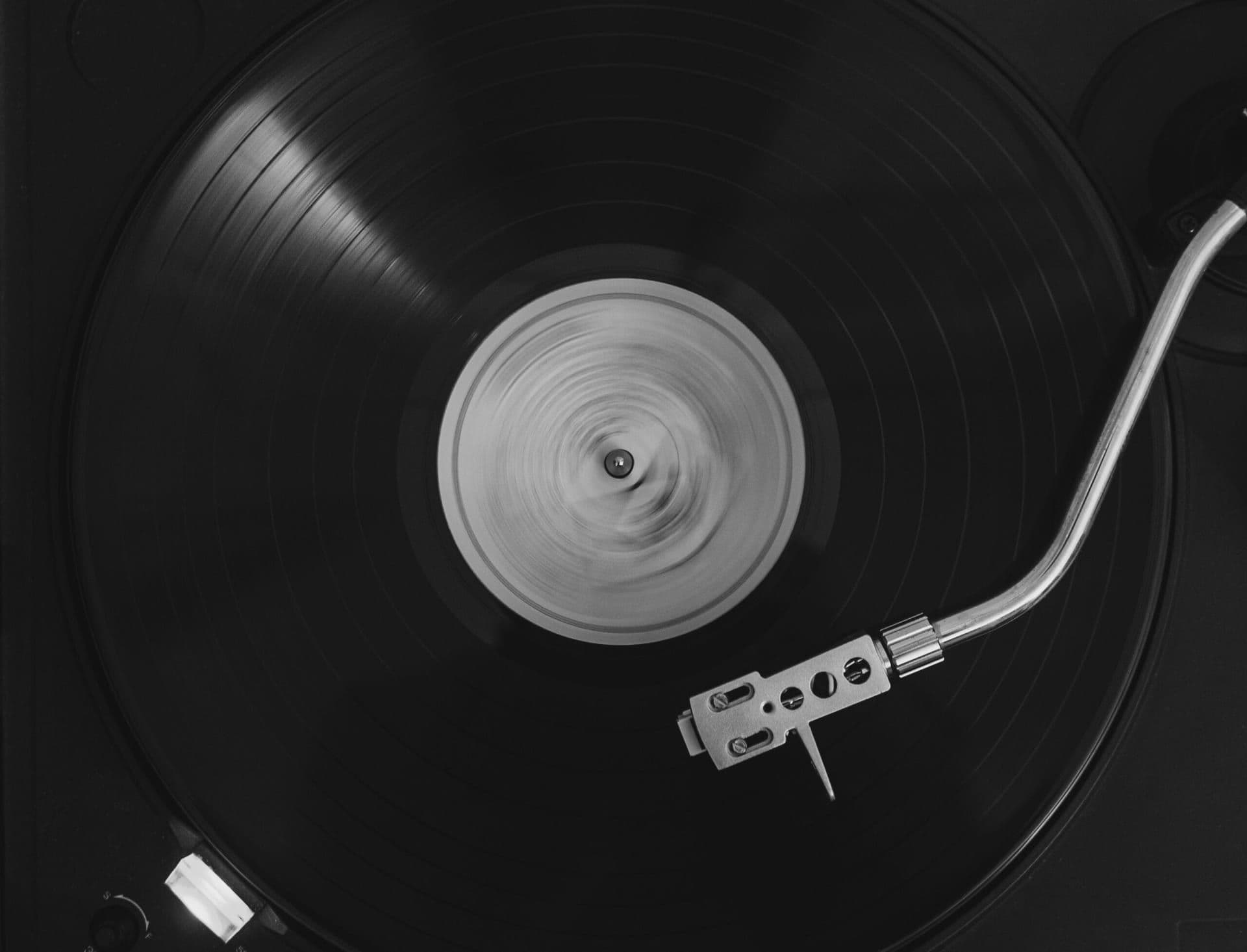 Taylor Swift Fan Discovers Strange Audio on Speak Now (Taylor’s Version) Vinyl: A Glitch or a Collector’s Gem?