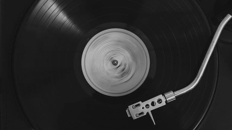 Taylor Swift Fan Discovers Strange Audio on Speak Now (Taylor’s Version) Vinyl: A Glitch or a Collector’s Gem?