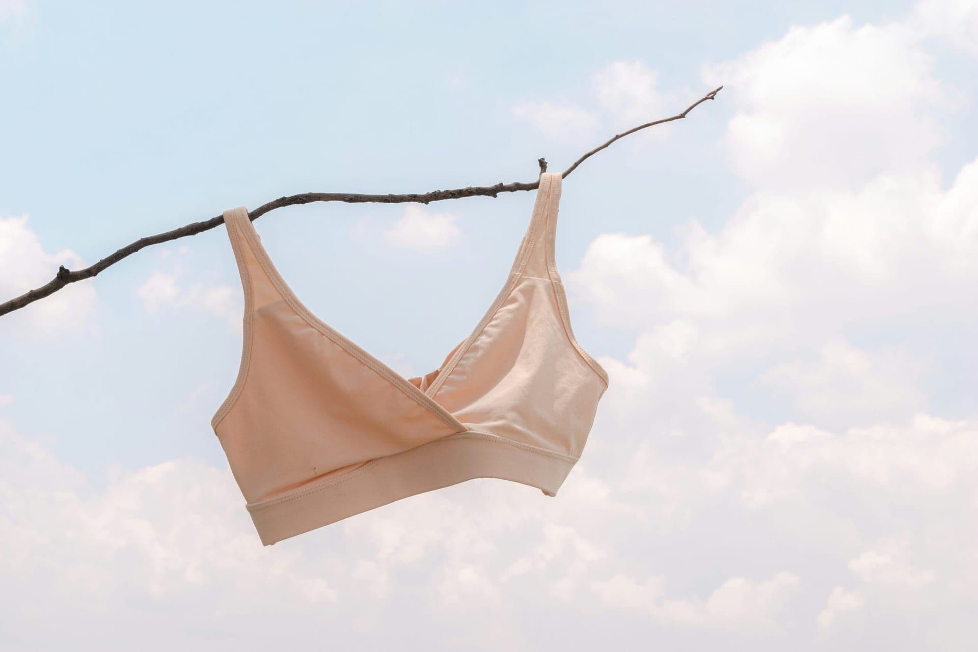 Austen Kroll Denies Hookup After Olivia Flowers Leaves Bra at His House