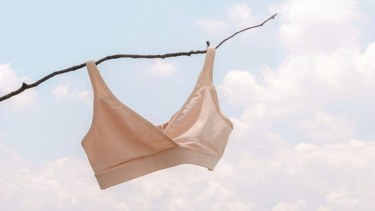 Austen Kroll Denies Hookup After Olivia Flowers Leaves Bra at His House