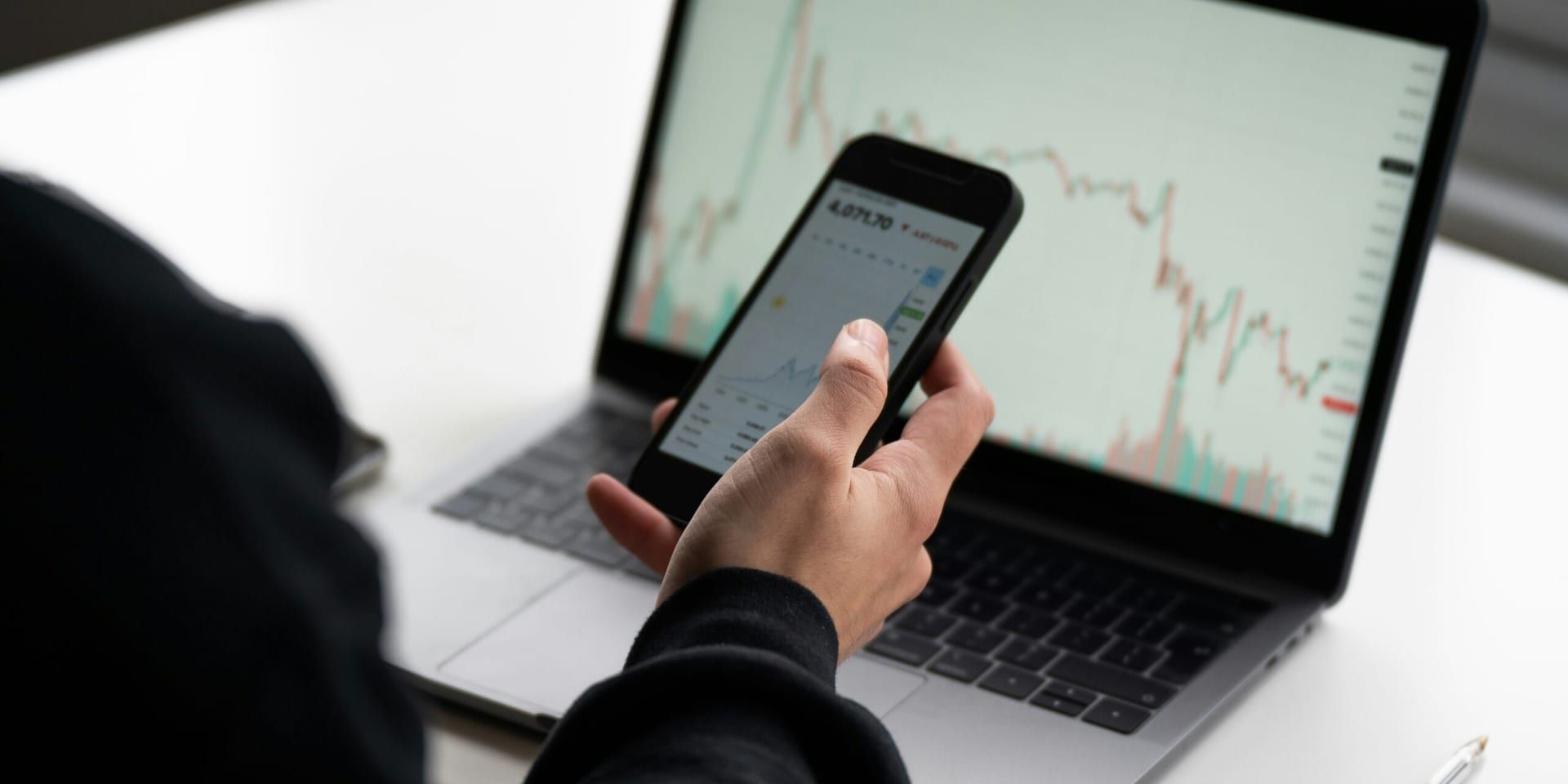 Tech Stocks Surge Amid Fed Rate Cut and Strategic Deals