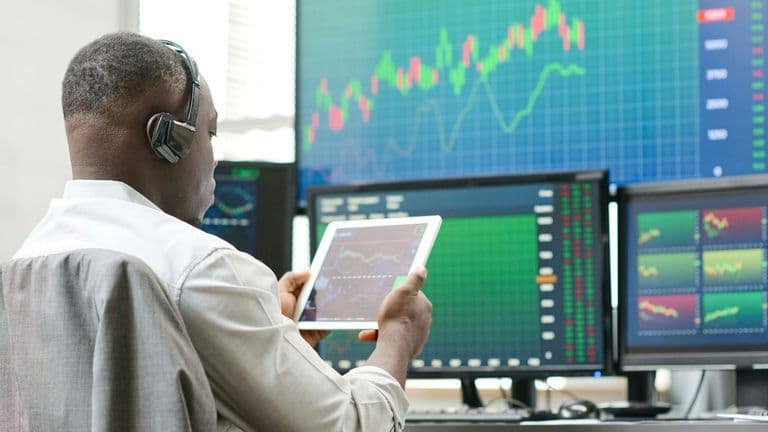 U.S. Stock Market Reaches Record Highs Amid Economic Optimism