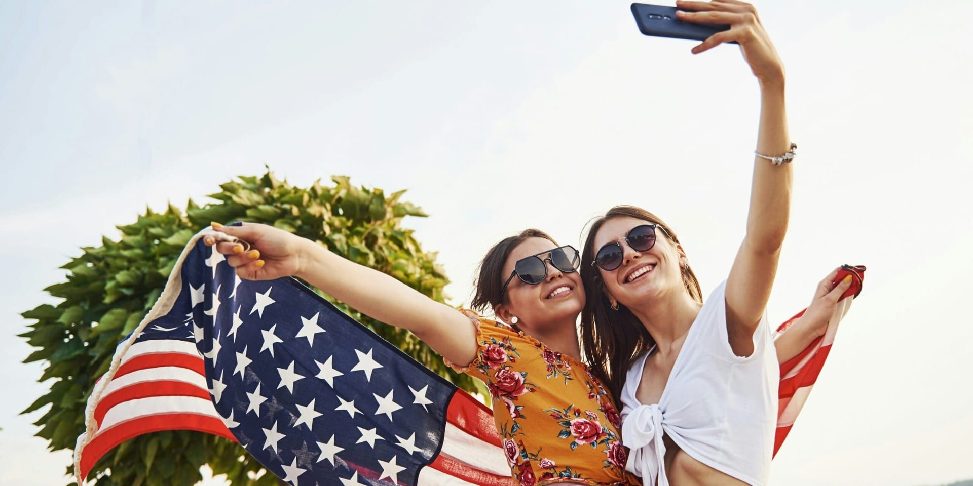 American Consumers Balance Budget and Experience During 2025’s Year-End Holiday Rush