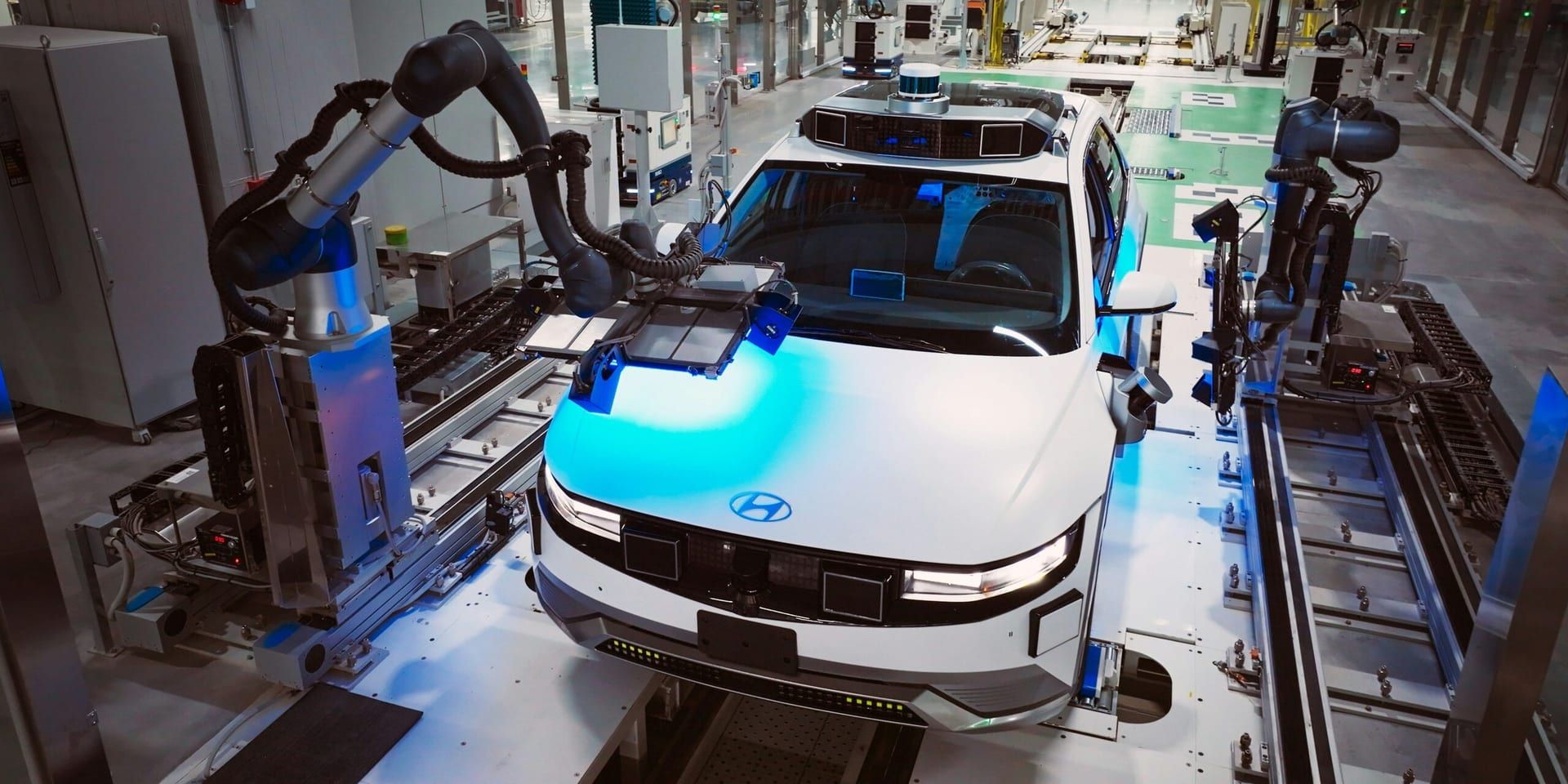 Robotaxi Revolution: Lucid, Nuro, and Uber Unveil Autonomous Ride-Hail Vehicle at CES 2026