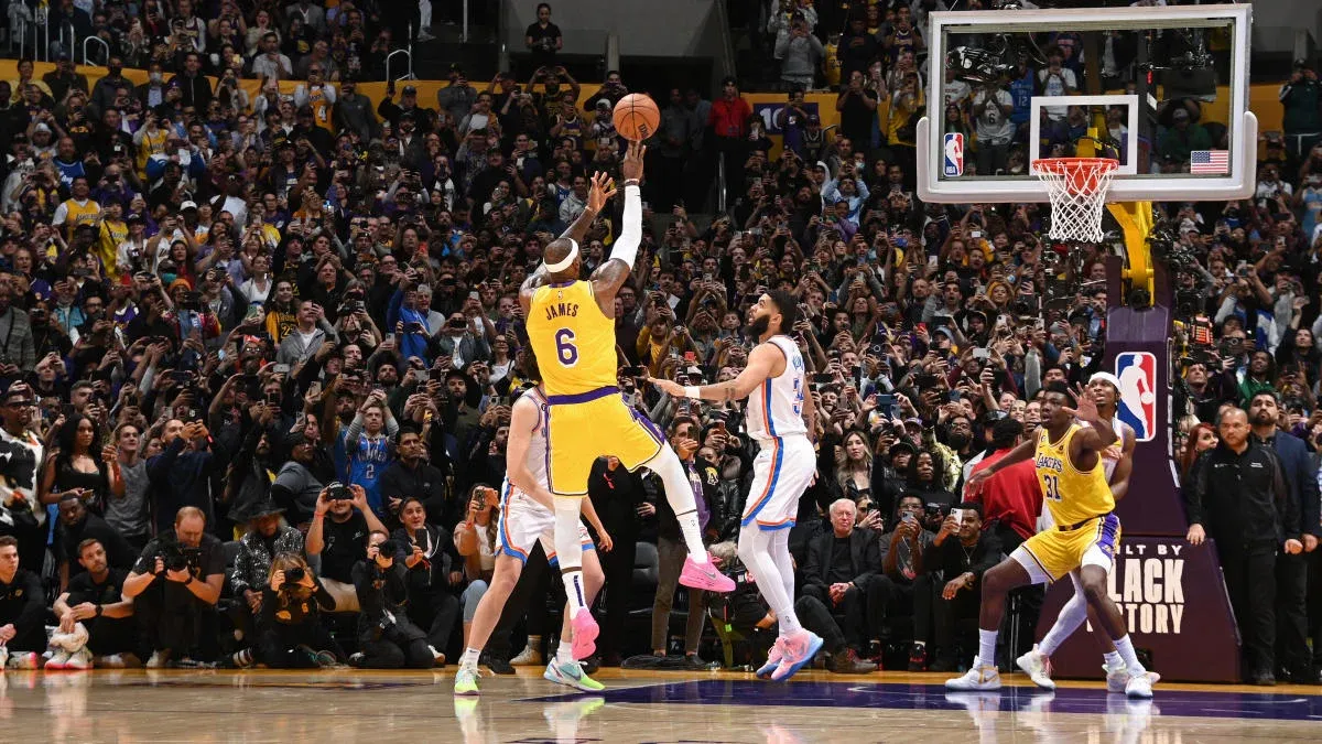 Lebron fadeaway getty