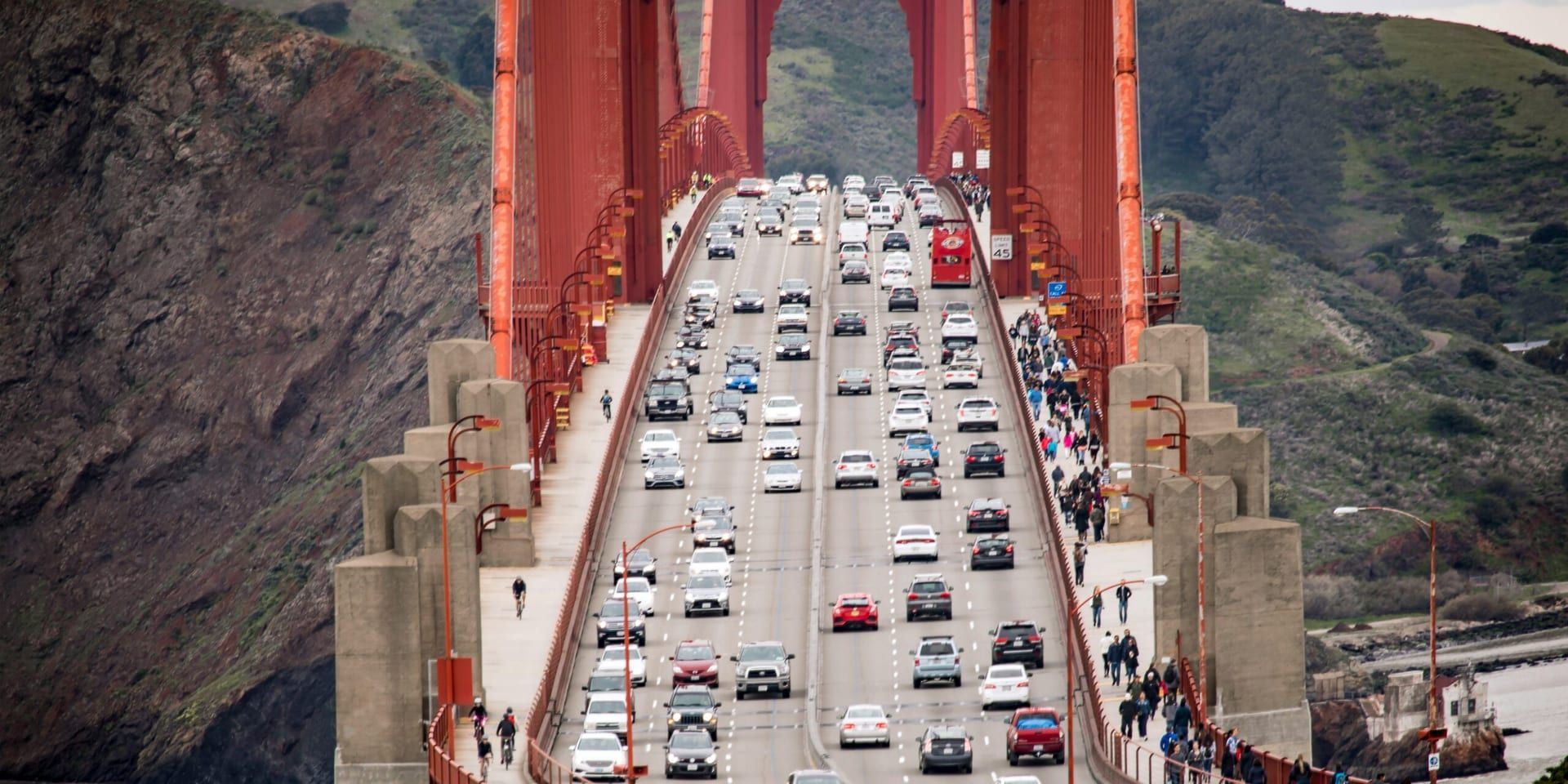 Tech Giants Invest in AI Infrastructure Amid Growing Demand