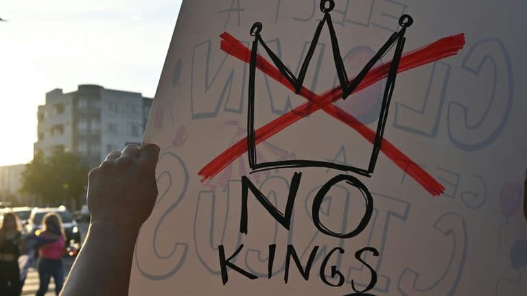 “No Kings” Protests Mobilize Millions Across the U.S. in Historic Demonstration