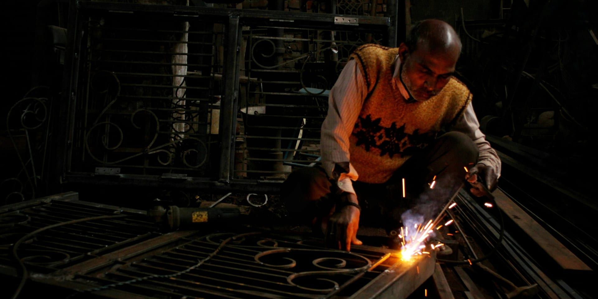 Manufacturing Surge Fuels U.S. Business Optimism in August