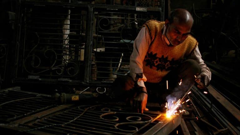 Manufacturing Surge Fuels U.S. Business Optimism in August